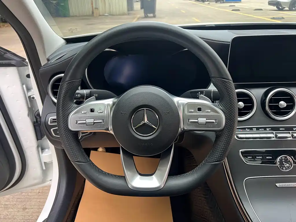 Mercedes-Benz C-Class — миниатюра 11