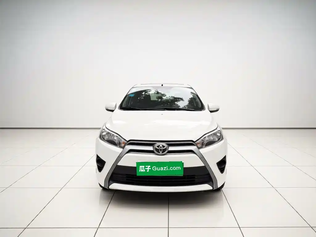 Toyota Yaris L — миниатюра 2
