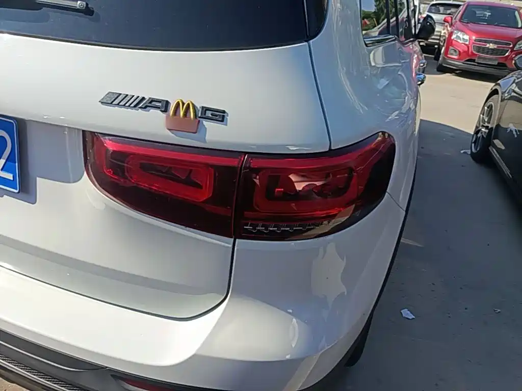 Mercedes-Benz GLB AMG — миниатюра 8