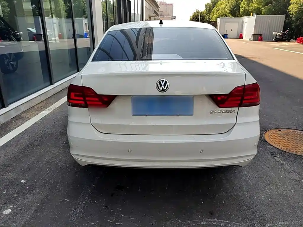 Volkswagen Santana — миниатюра 6