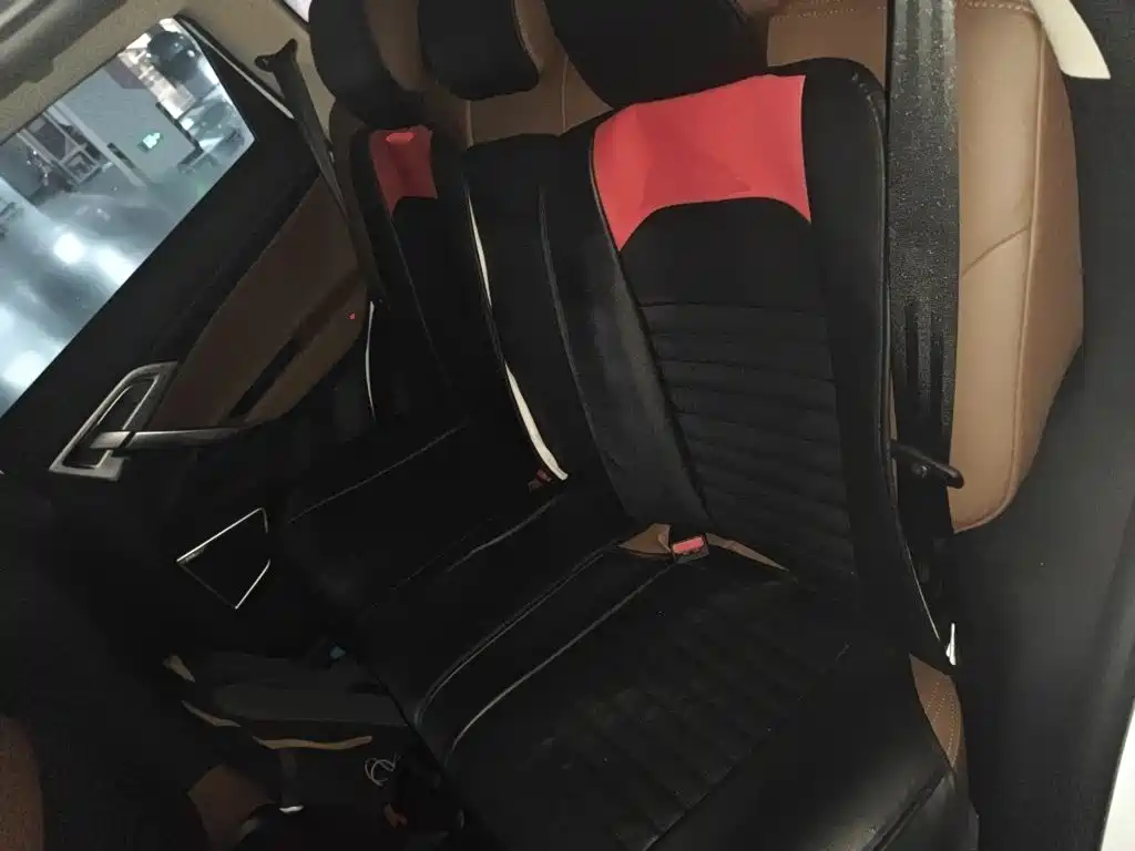 Geely Boyue — миниатюра 13