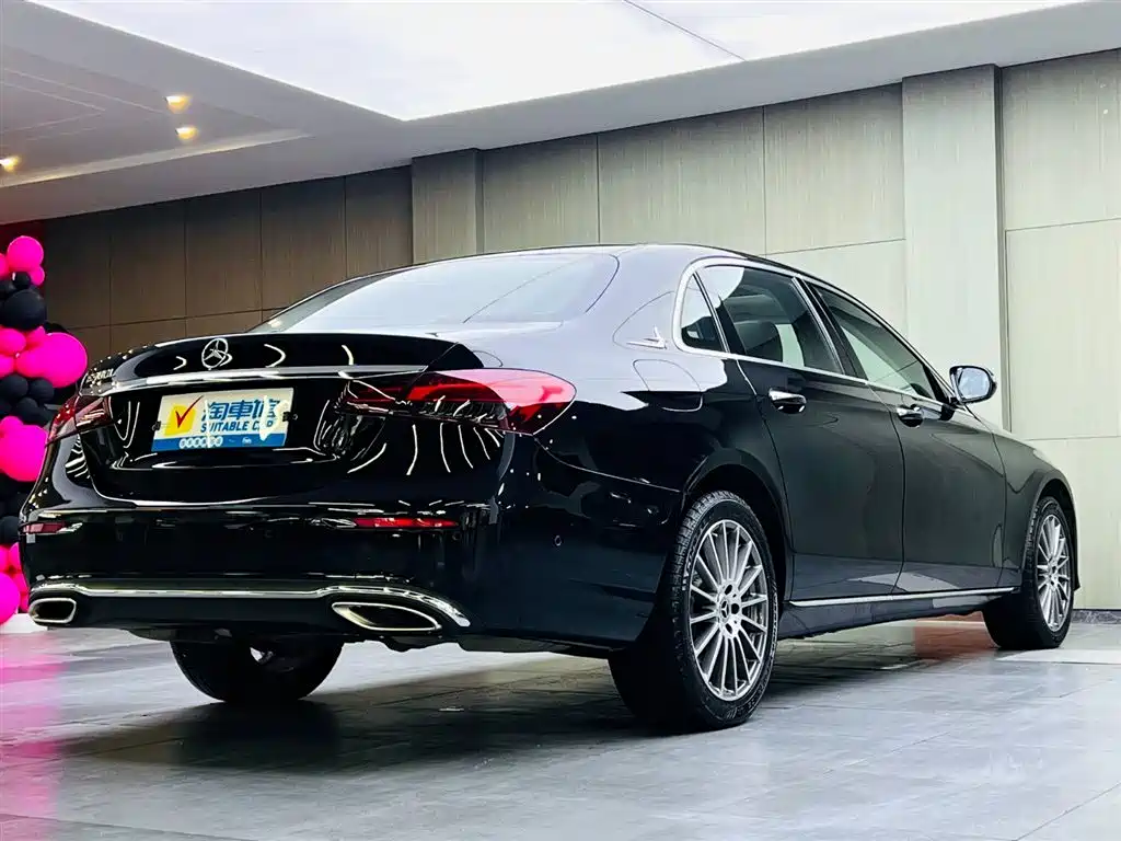 MERCEDES-BENZ E CLASS