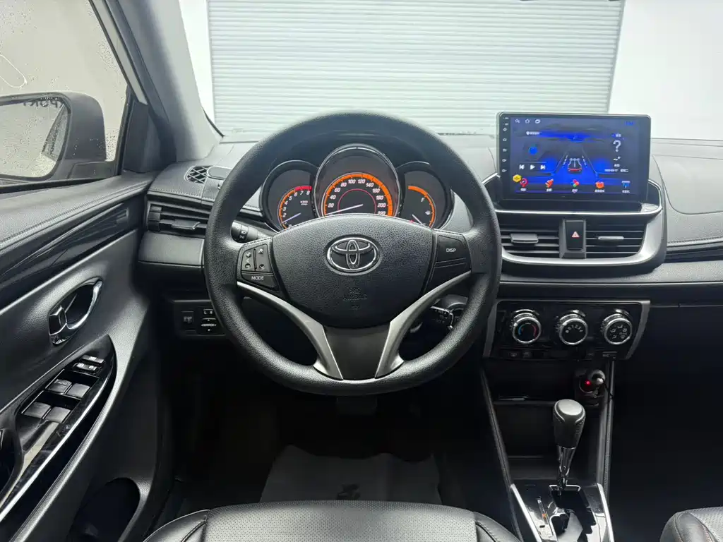 TOYOTA YARIS L ZHIXUAN