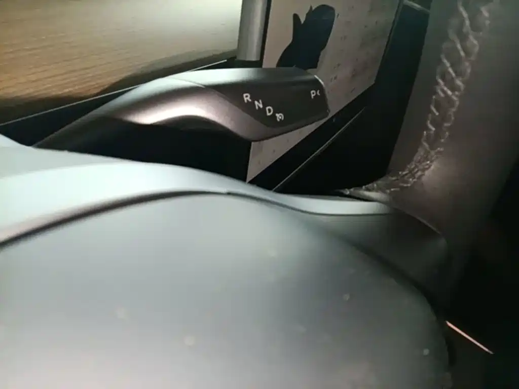 Tesla Model 3 — миниатюра 14