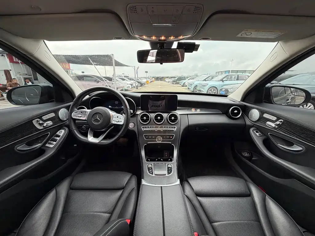 Mercedes-Benz C-Class — миниатюра 6
