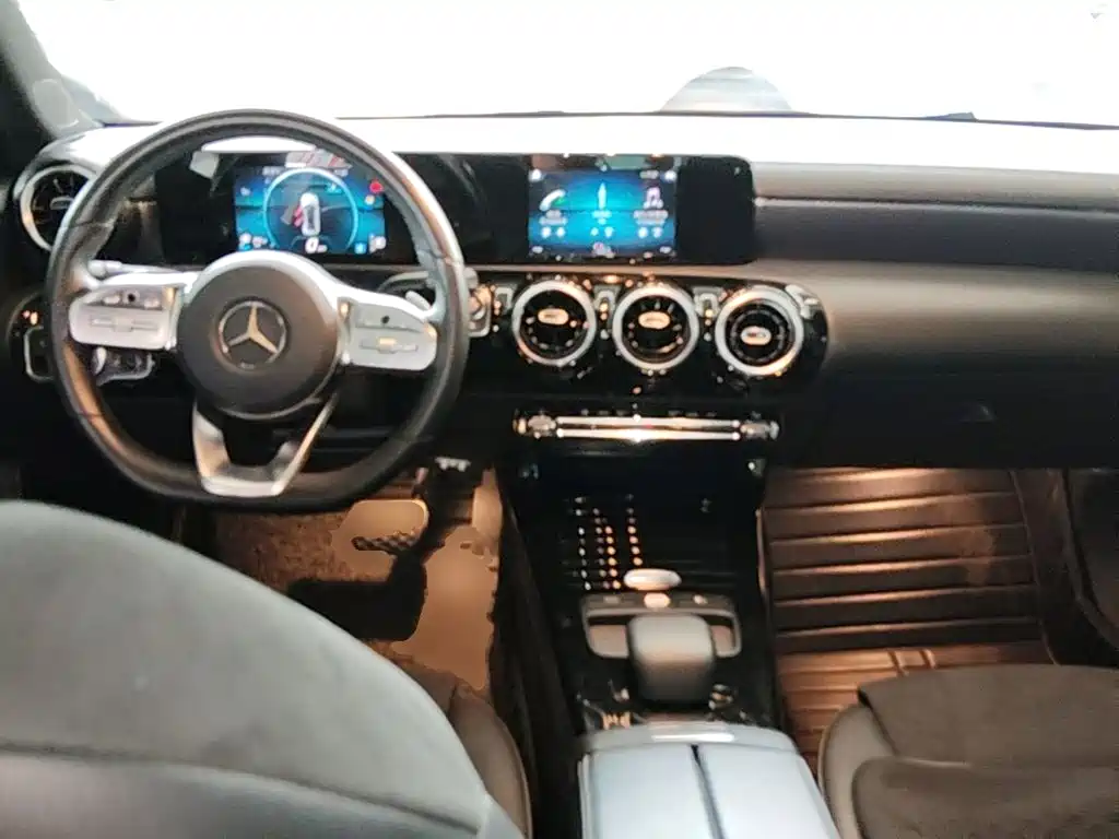 Mercedes-Benz A-Class — миниатюра 10