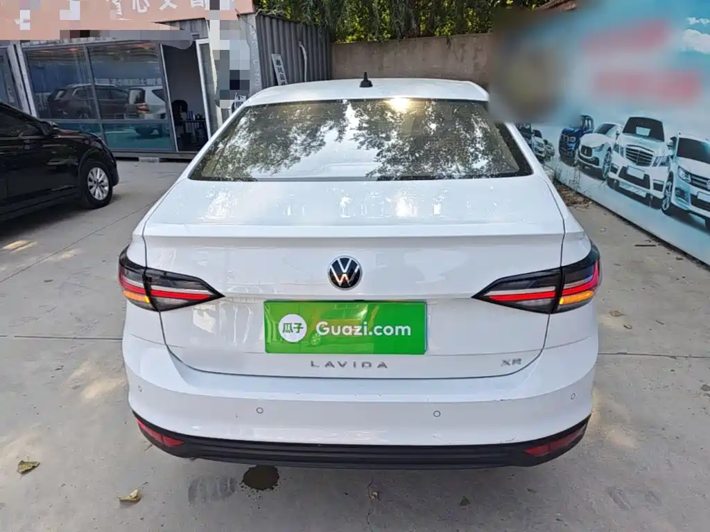 Volkswagen Lavida — миниатюра 6
