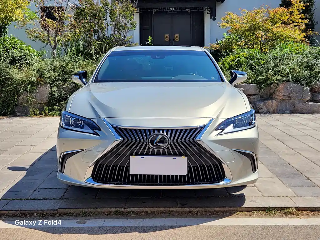 Lexus ES — миниатюра 3