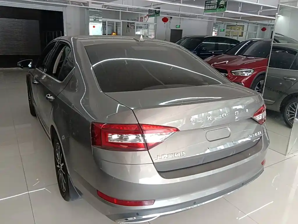 Skoda Octavia — миниатюра 5
