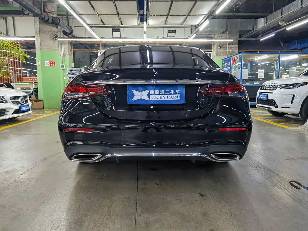 Mercedes-Benz E-Class — миниатюра 5