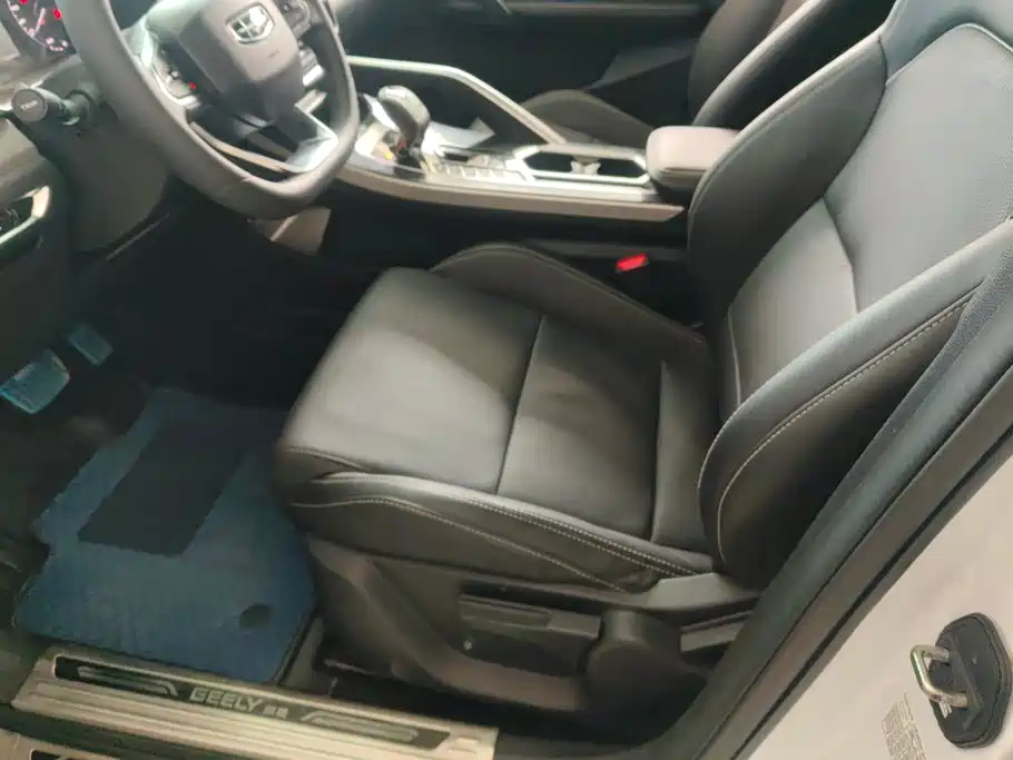 Geely Binyue — миниатюра 9