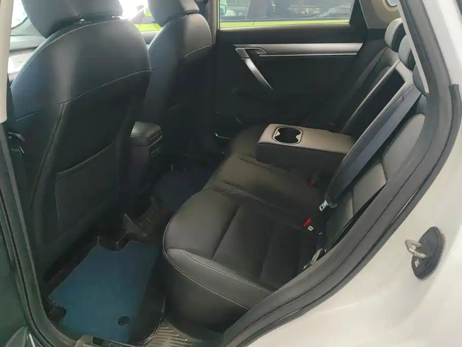 Geely Binyue — миниатюра 11