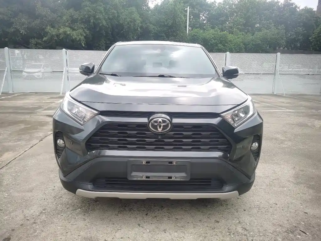 Toyota RAV4 — миниатюра 2