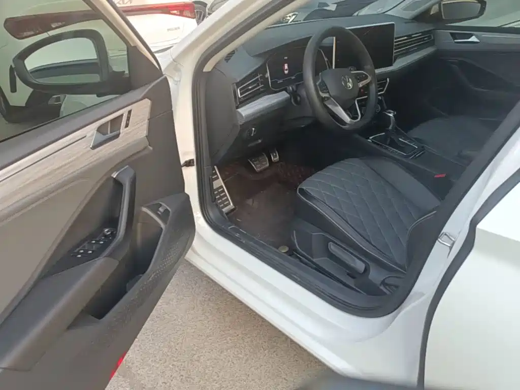 Volkswagen Sagitar — миниатюра 12