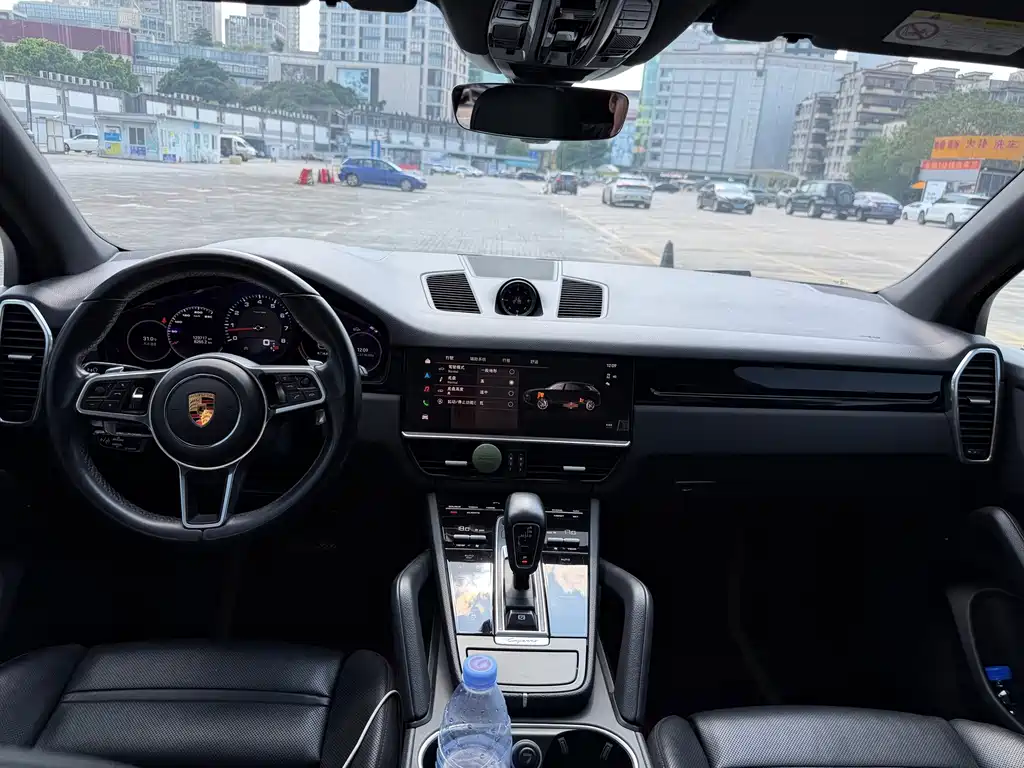 Porsche Cayenne — миниатюра 10