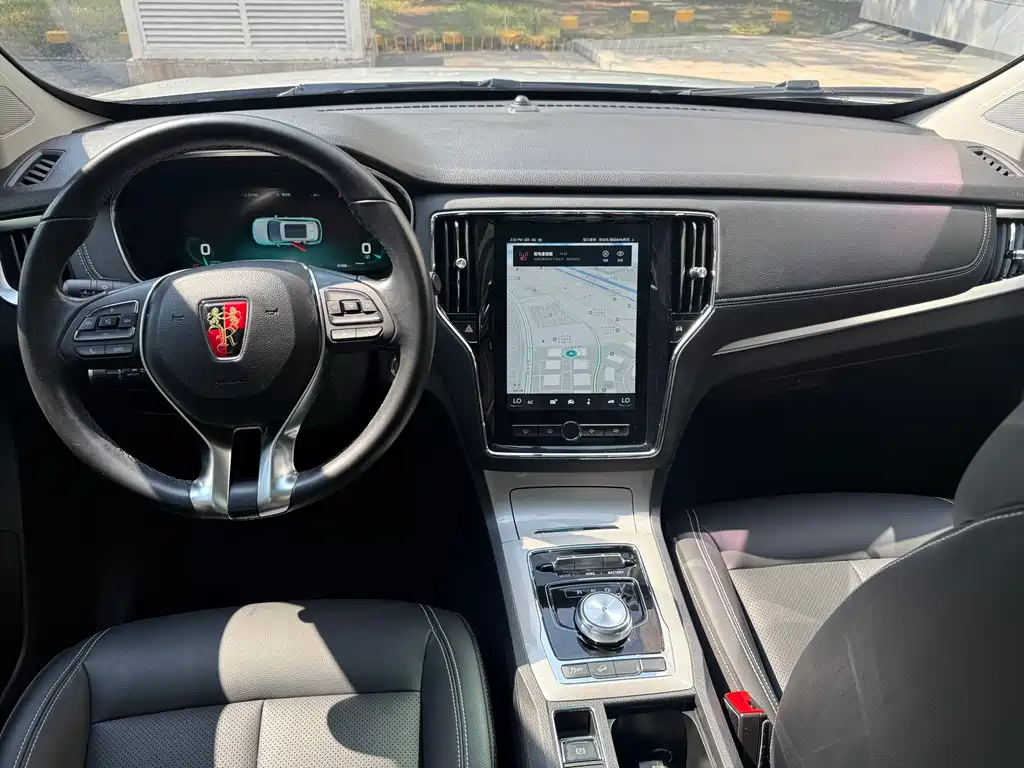 Roewe RX5 New Energy - фото 11