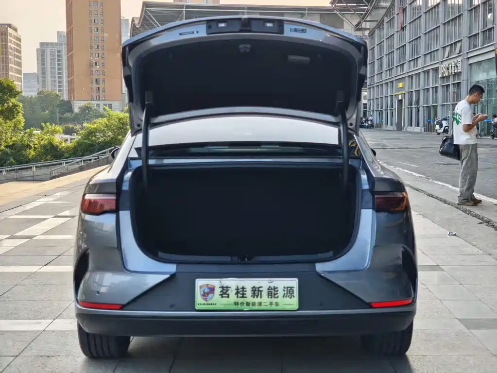 BYD Qin L — миниатюра 5