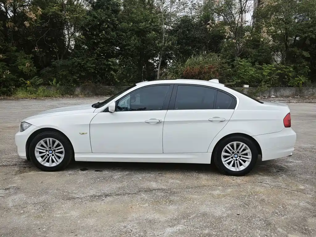BMW 3 Series — миниатюра 14