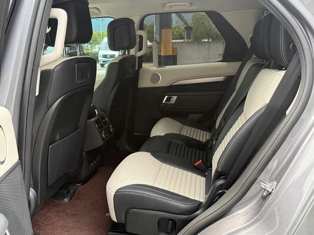 Land Rover Discovery — миниатюра 8