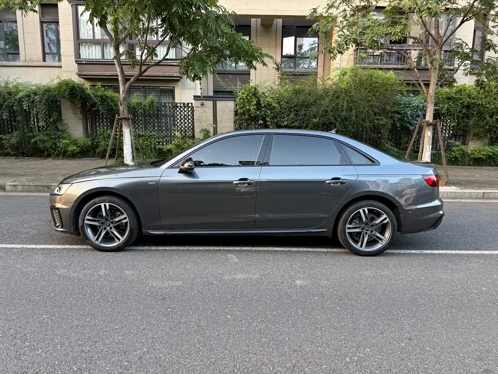 Audi A4L — миниатюра 4