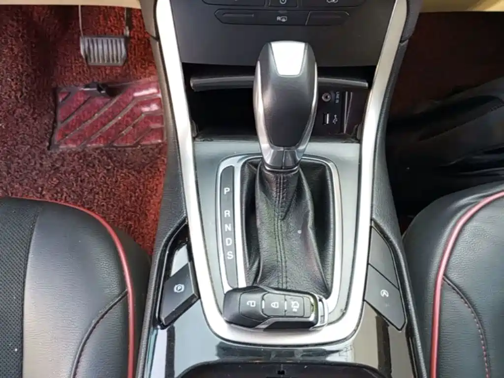 Ford Edge — миниатюра 14