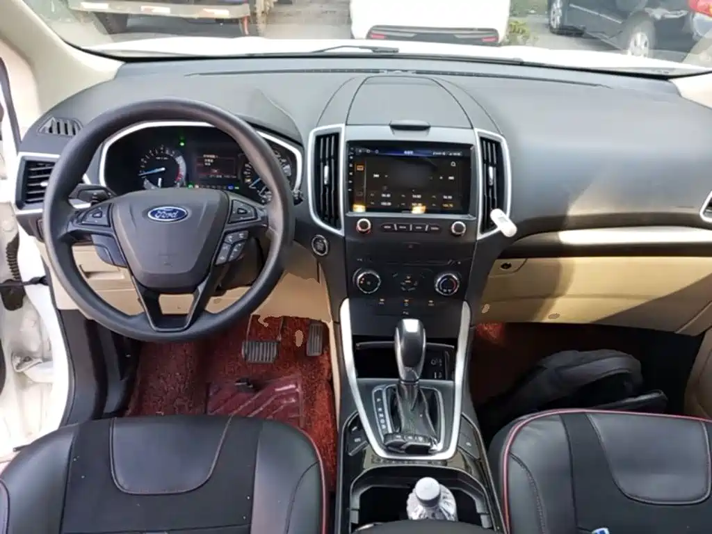 Ford Edge — миниатюра 10