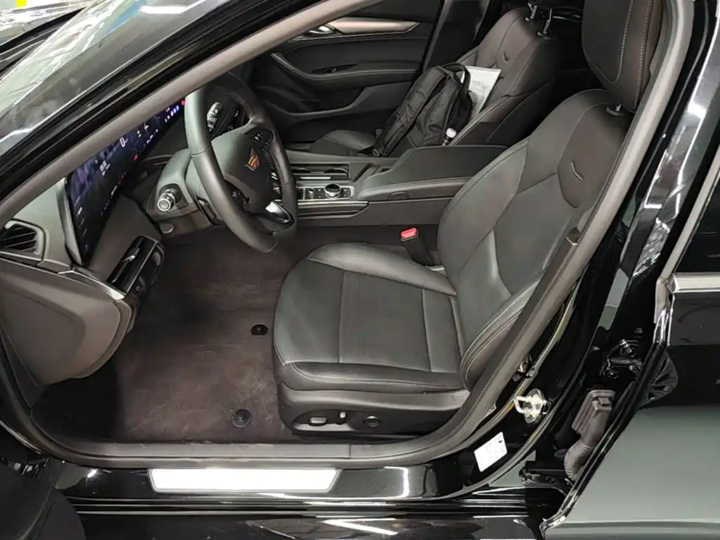 Cadillac CT5 — миниатюра 15