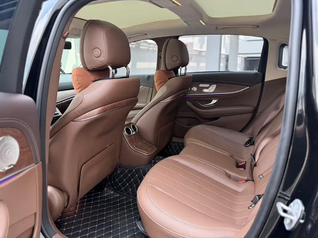 Mercedes-Benz E-Class E 2023 E 300 L Luxury