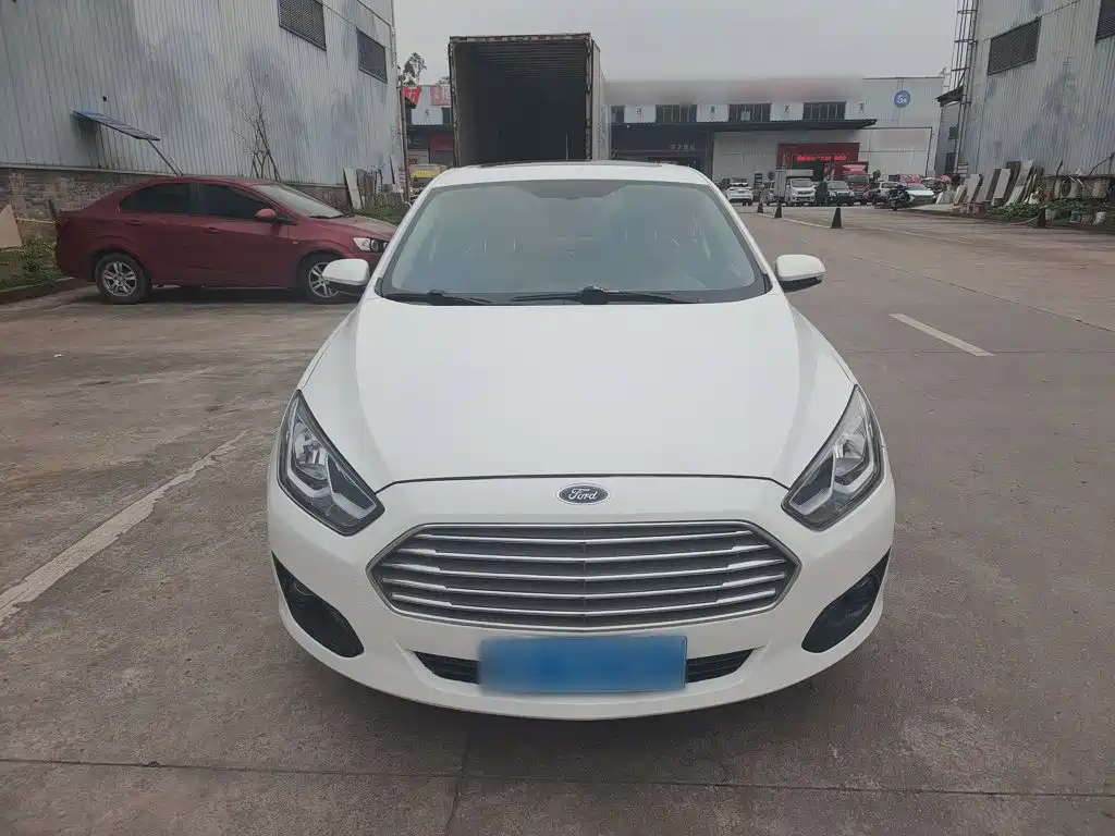 Ford Escort — миниатюра 3