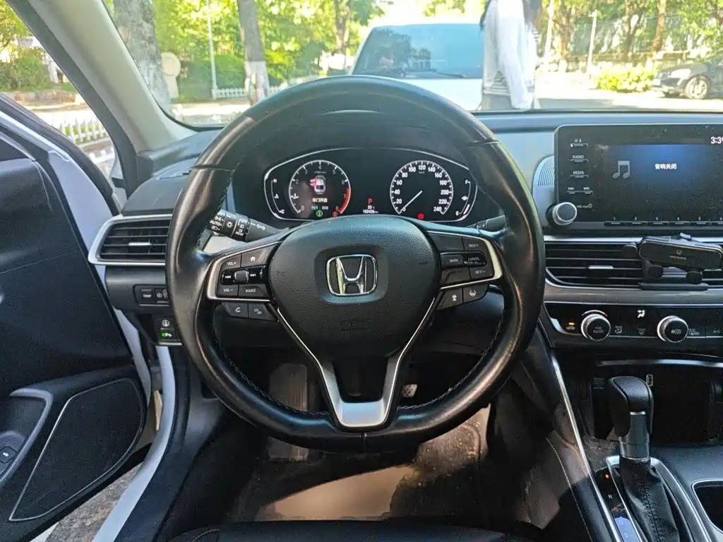 Honda Accord — миниатюра 11