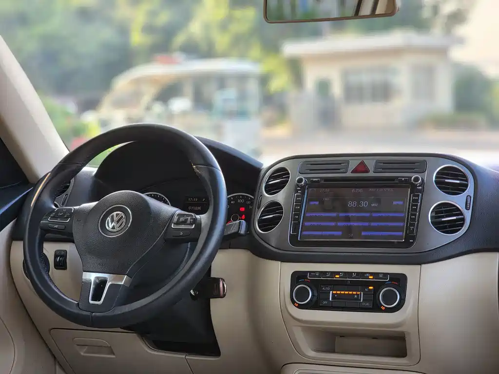 Volkswagen Tiguan — миниатюра 16