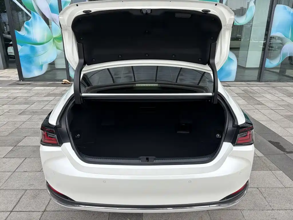 Lexus ES — миниатюра 9