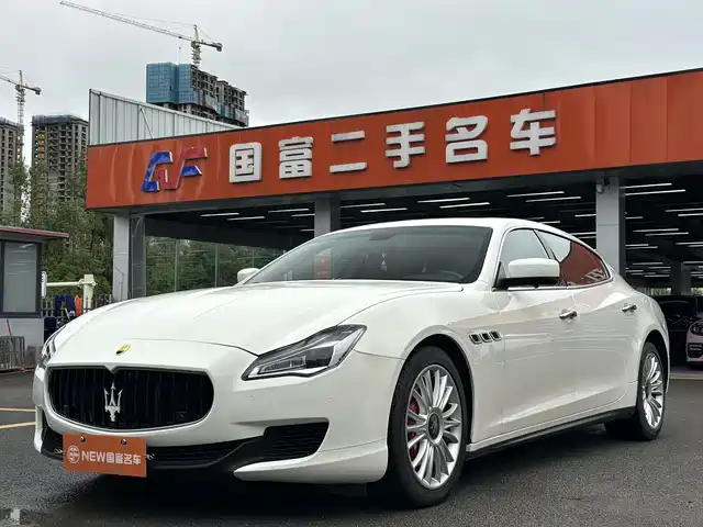 Maserati Quattroporte