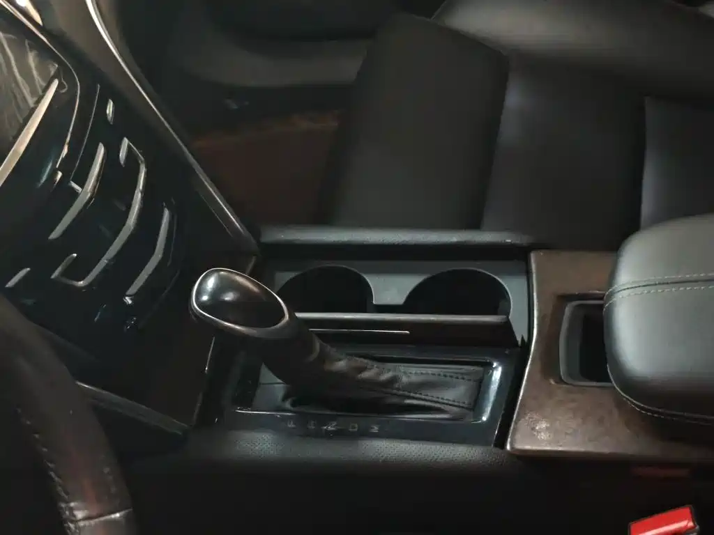 Cadillac XTS — миниатюра 5