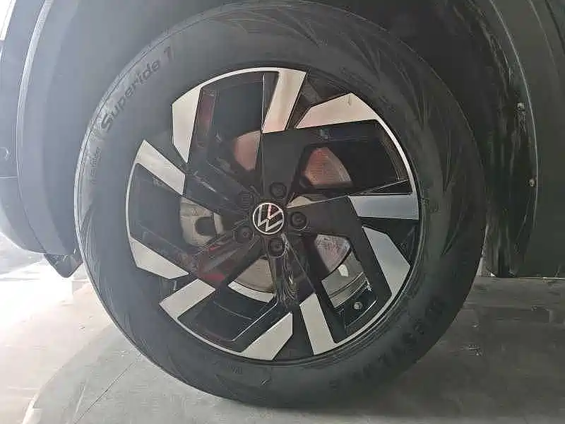Volkswagen Teramont — миниатюра 9