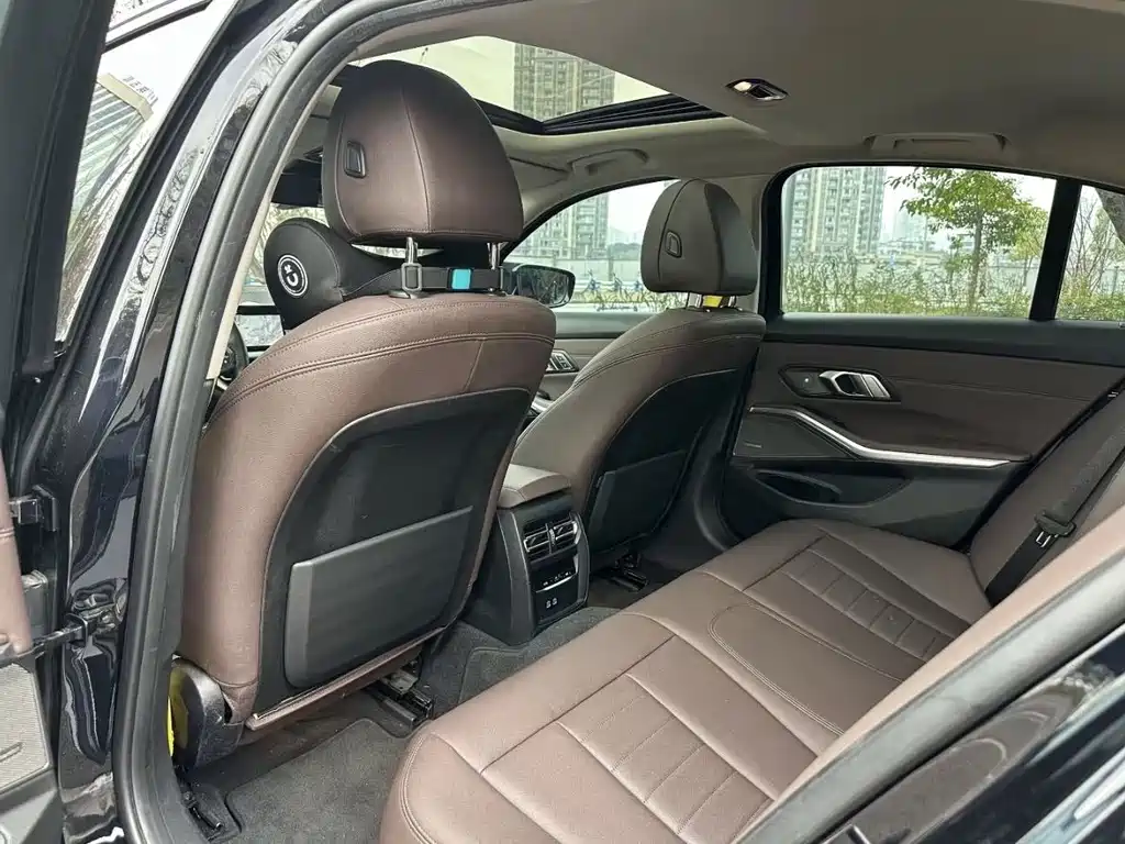 BMW 3 Series — миниатюра 7