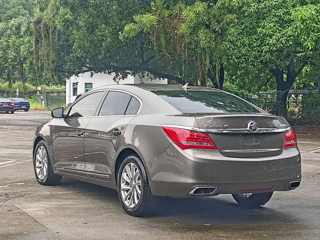 Buick LaCrosse — миниатюра 5