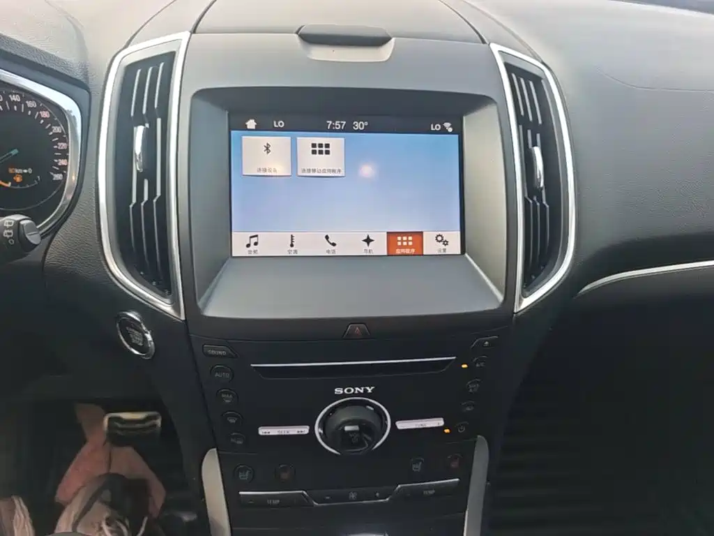 Ford Edge — миниатюра 13