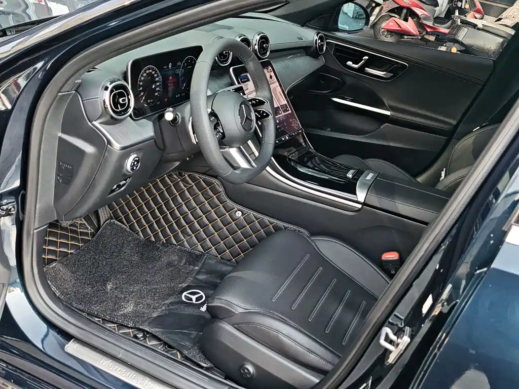 MERCEDES-BENZ C CLASS