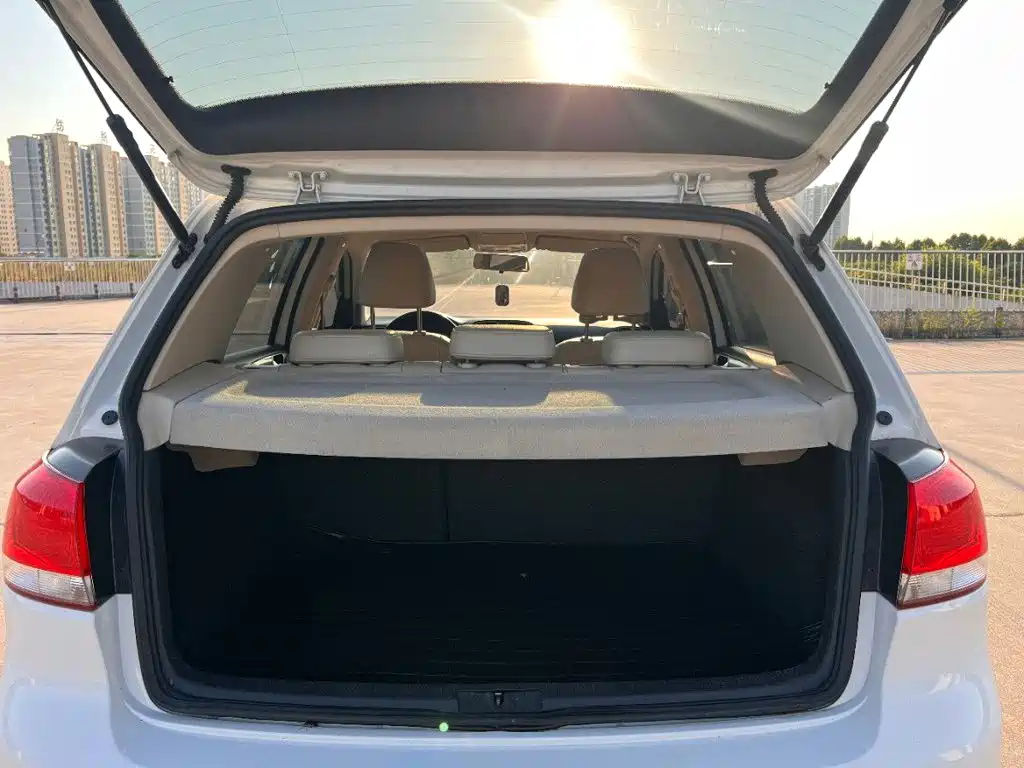 Volkswagen Golf — миниатюра 13
