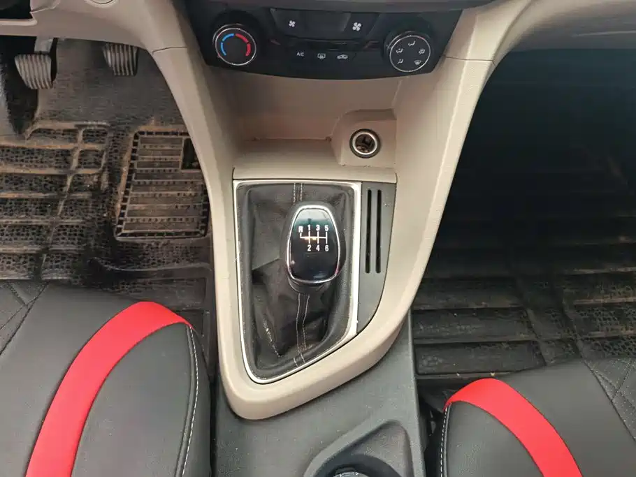 Buick Excelle — миниатюра 16