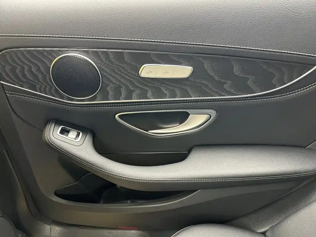 Mercedes-Benz C-Class — миниатюра 29