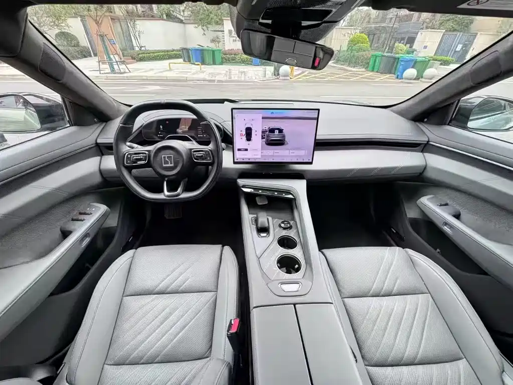 ZEEKR EXTREME KRYPTON 001