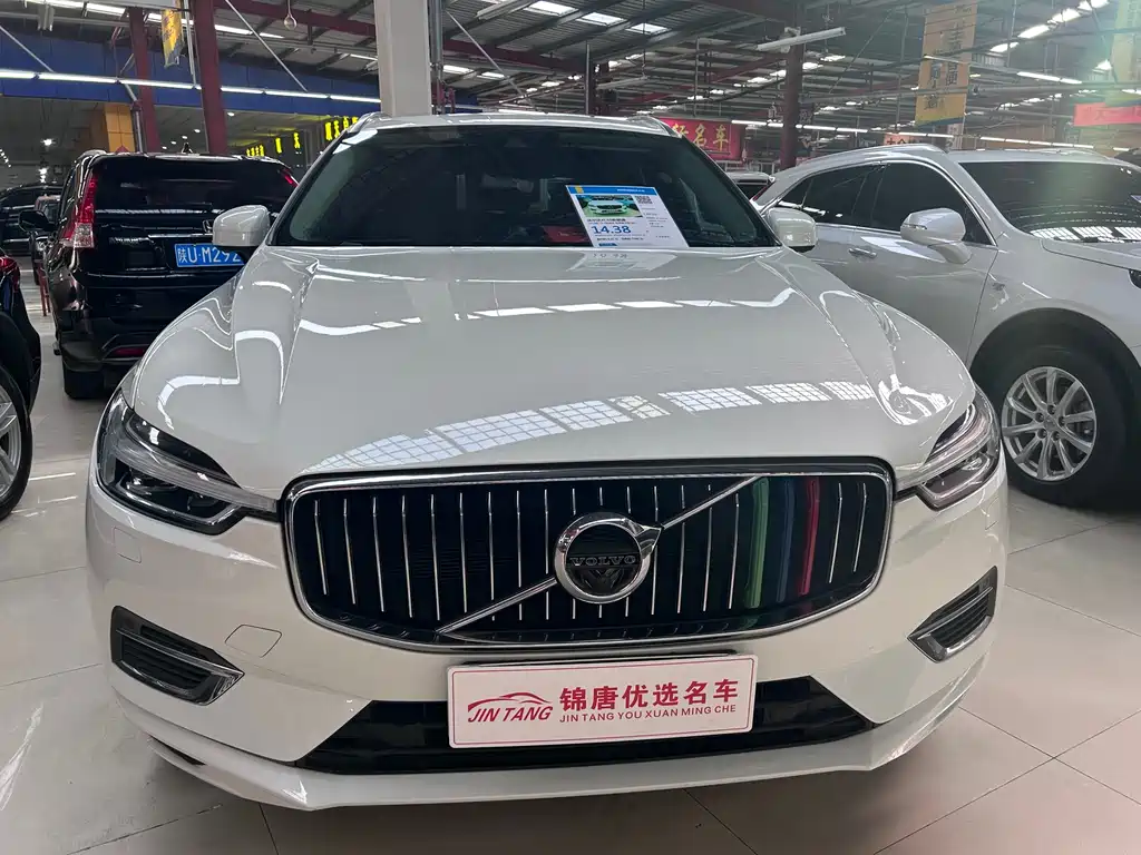 VOLVO XC60 PLUG IN HYBRID