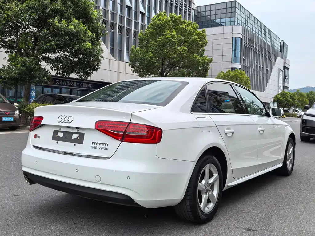 Audi A4L — миниатюра 16