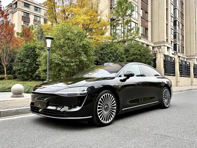 AITO ENJOY THE WORLD S9 2025