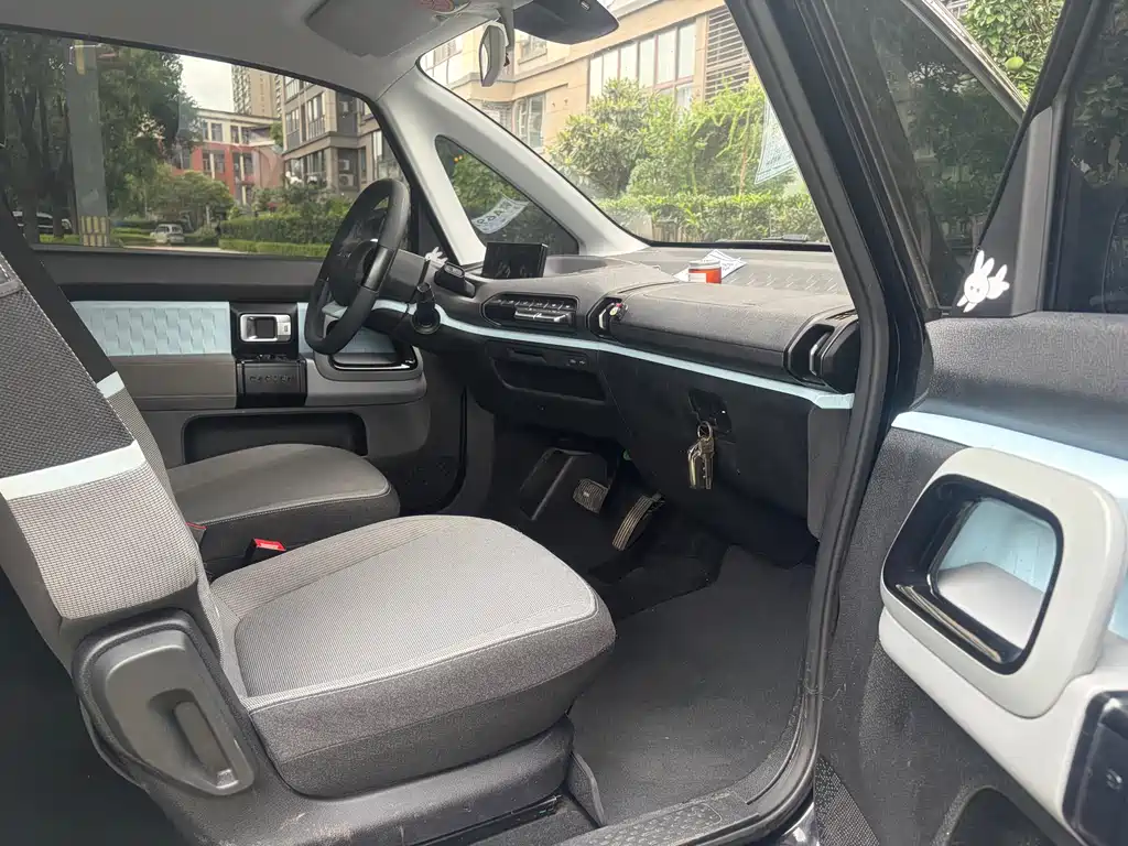 Baojun E300 — миниатюра 10