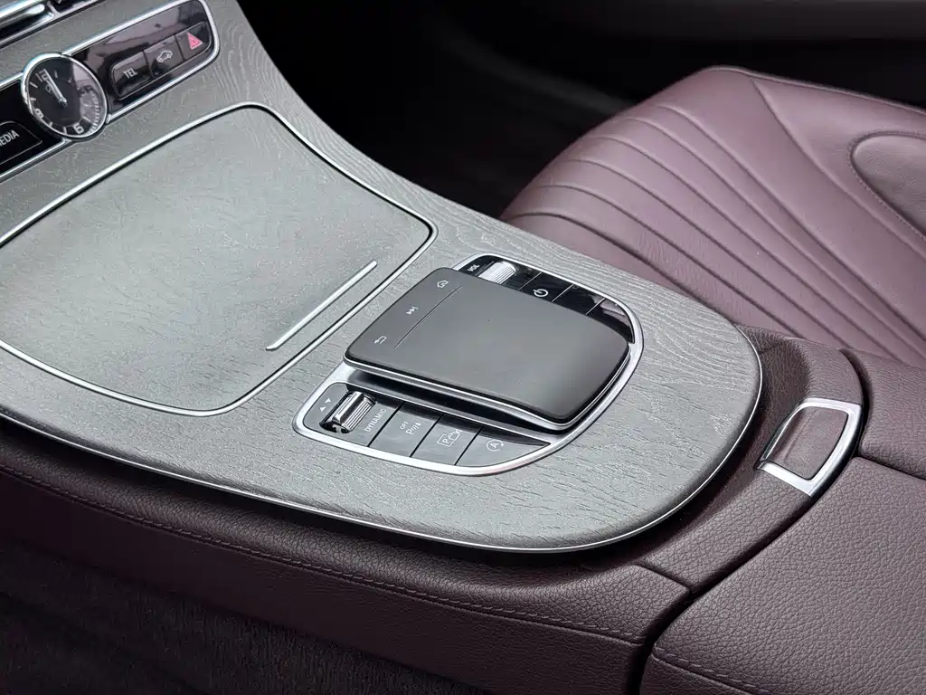 Mercedes-Benz CLS — миниатюра 10