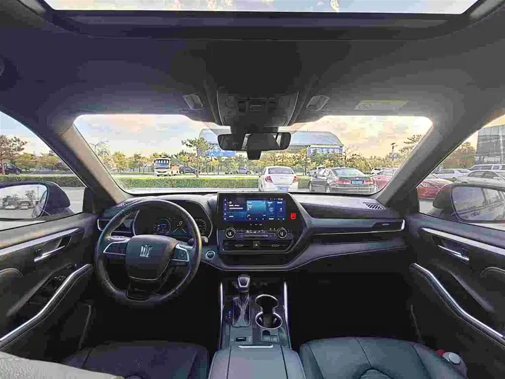 Toyota Crown Kluger — миниатюра 6