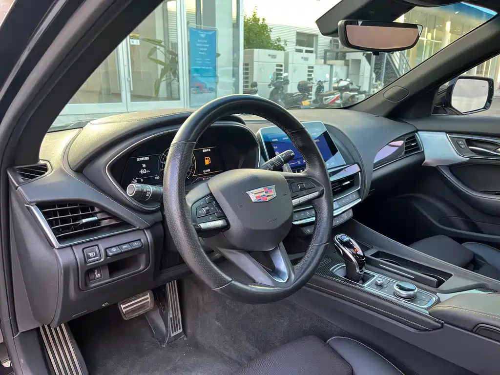 Cadillac CT5 — миниатюра 5